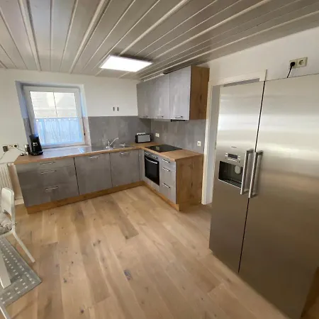 Gaestezimmer Kirchdorf Habitación en casa particular Unteropfingen
