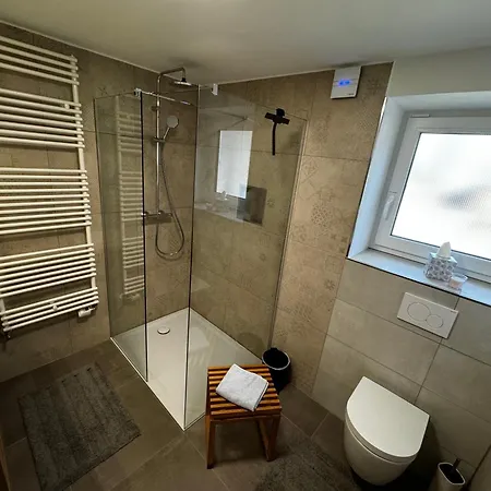 Habitación en casa particular Gaestezimmer Kirchdorf *